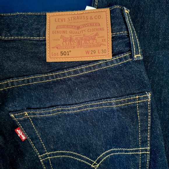 Men’s Levi’s 501 Jeans - Picture 3 of 5